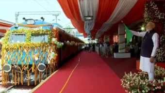প্রথমবারের মতো হাইড্রোজেনচালিত ট্রেন চালু, উদ্বোধন করলেন মোদি