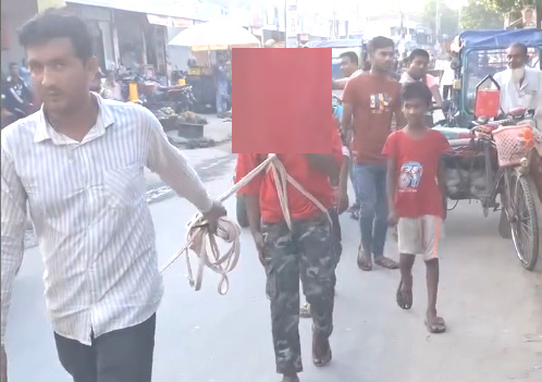 চুরির অভিযোগে দড়িতে বেঁধে ঘোরানোর ভিডিও ভাইরাল