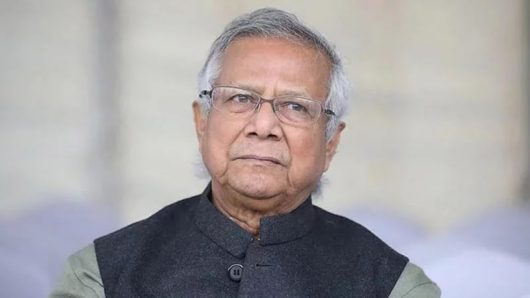 ড. ইউনূসসহ ৬ জনের বিরুদ্ধে রিট, ১ কোটি টাকা ক্ষতিপূরণ দাবি