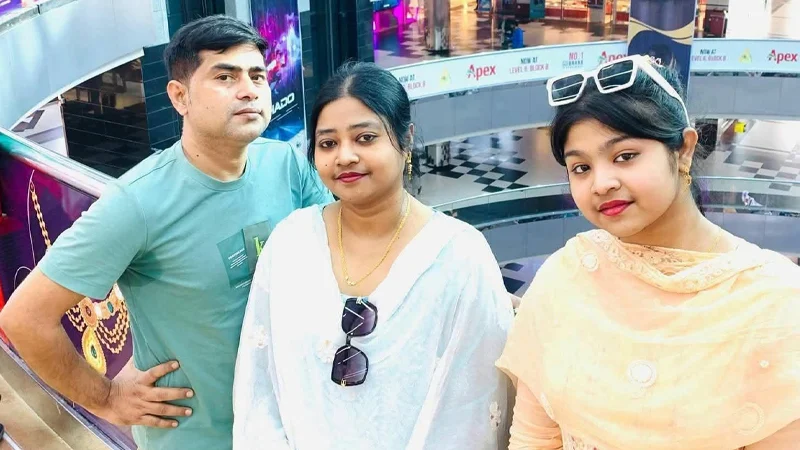 খুলনায় শাসন করতে গিয়ে বাবা-মায়ের মারধর, লাঠির আঘাতে প্রাণ গেল মেয়ের