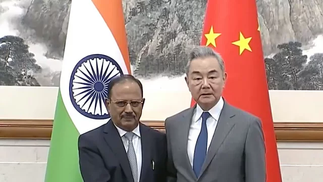 চীন-ভারত সীমান্ত ইস্যুতে বেইজিংয়ে ওয়াং ই-দোভাল বৈঠক