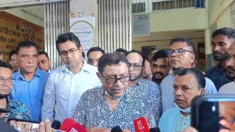 পূর্ব ঘোষণা ছাড়াই হবিগঞ্জ জেলা হাসপাতাল পরিদর্শনে স্বাস্থ্যমন্ত্রী সাখাওয়াত হোসেন