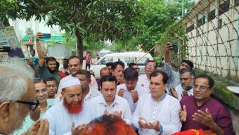 বাঘা পৌরসভায় রাস্তা ও ড্রেনের কাজের ভিত্তিপ্রস্তর স্থাপন করলেন-এমপি চাঁদ 