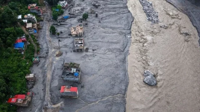 নেপালের বন্যায় মৃতের সংখ্যা বেড়ে ৬২৩