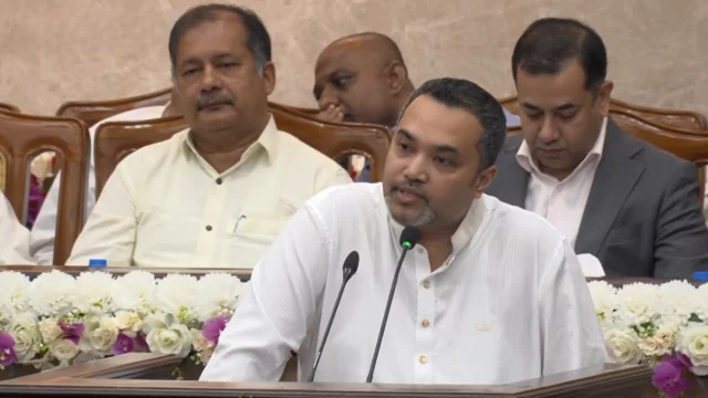 নির্বাচনী ইশতেহারের প্রতিশ্রুতি বাস্তবায়নে নিরলসভাবে কাজ করে যাচ্ছে সরকার: মাহদী আমিন