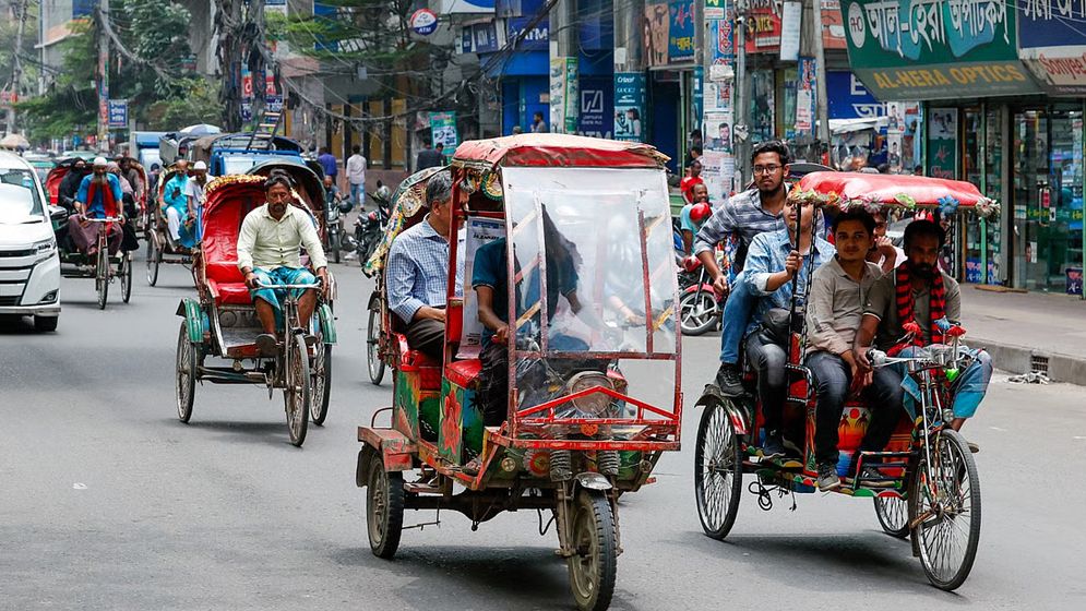 ব্যাটারিচালিত রিকশা নিয়ন্ত্রণে যা জানা গেল