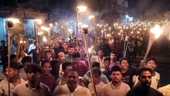 বাঁশখালীতে রাতে নিষিদ্ধ ছাত্রলীগের মশাল মিছিল