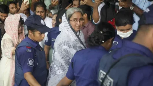 বনানীতে শায়িত হলেন তৌফীক নাওয়াজ, দীপু মনি ফিরছেন কারাগারে