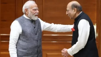 ঢাকায় ব্যস্ত বৈঠকের পর দিল্লি সফর; দুই দেশের সম্পর্ক মজবুতে মোদির নির্দেশনা চাইলেন দীনেশ ত্রিবেদী
