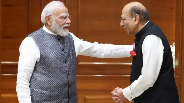ঢাকায় ব্যস্ত বৈঠকের পর দিল্লি সফর; দুই দেশের সম্পর্ক মজবুতে মোদির নির্দেশনা চাইলেন দীনেশ ত্রিবেদী
