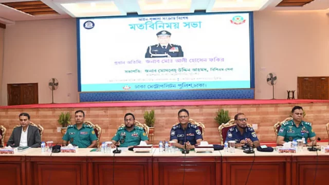 দেশজুড়ে বোমা ও বিস্ফোরক উদ্ধারের পর পুলিশকে সতর্ক থাকার নির্দেশ