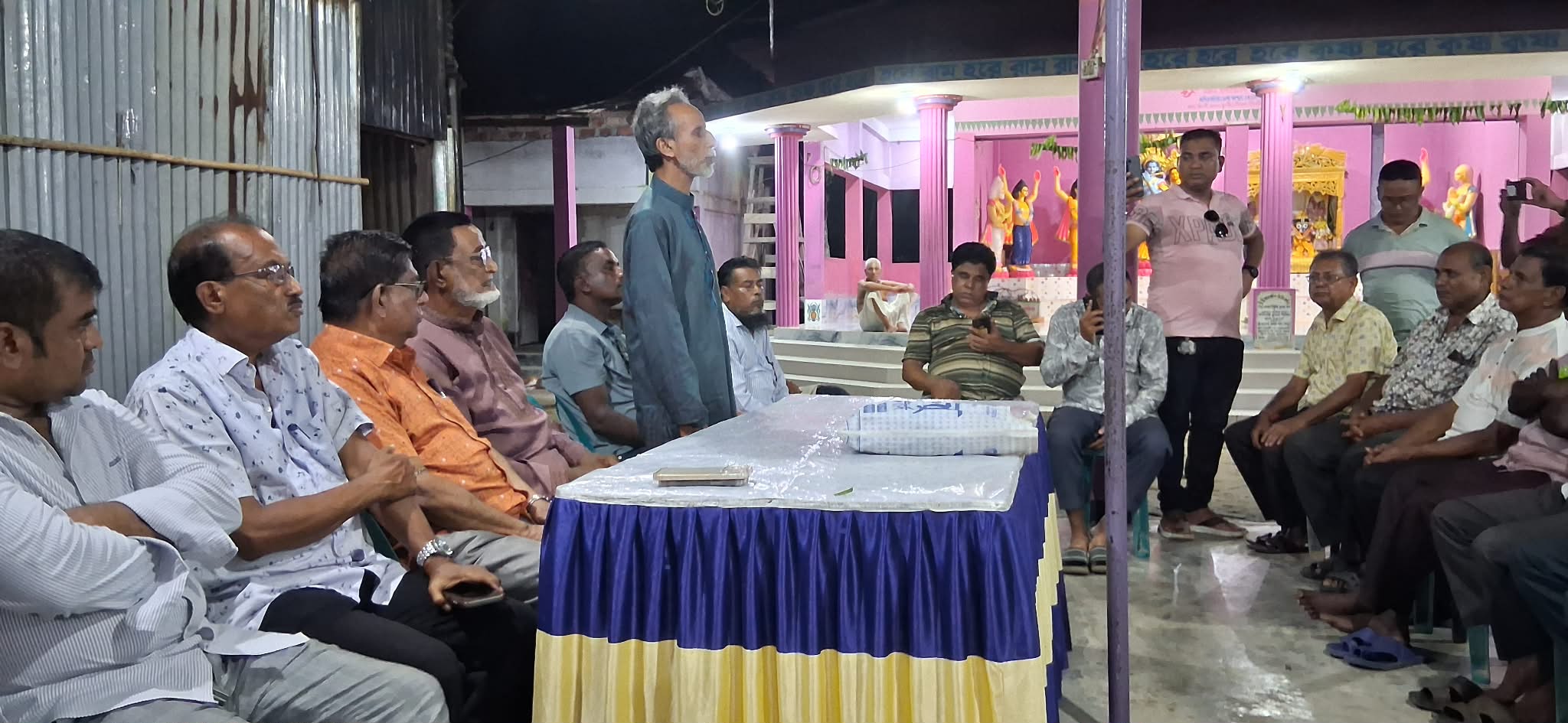 শ্রীমঙ্গলে ৮ মন্দিরে চুরি: উদ্ধার হয়নি মালামাল, গ্রেপ্তার ১, এলাকায় মিটিং পাহারা ব্যবস্থাগ্রহনে কমিটি গঠনে  সিদ্ধান্ত”