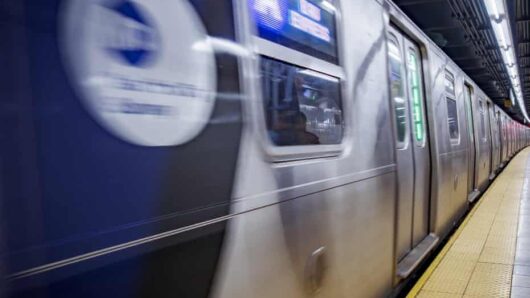 New York man dies after shopping bag gets caught in subway train door