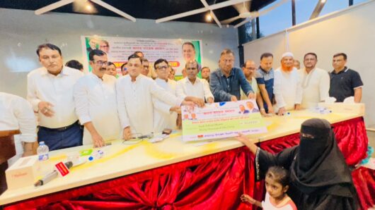লোহাগাড়ায় প্রধানমন্ত্রী তারেক রহমানের পক্ষ থেকে ক্যান্সার ও হৃদরোগে আক্রান্তদের চিকিৎসা সহায়তা প্রদান