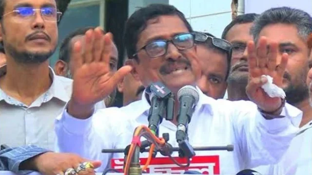 সাপকে বিশ্বাস করা গেলেও জামায়াতকে বিশ্বাস করা যায় না বলে মন্তব্য করেছেন ফজলুর রহমান