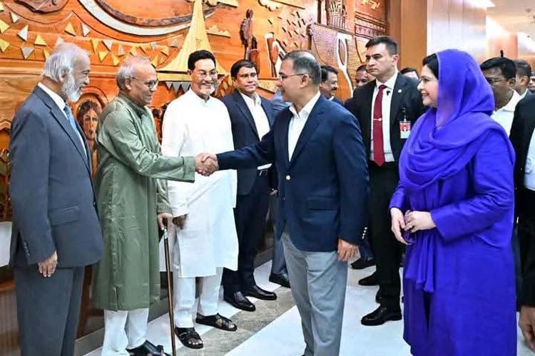 জাতিসংঘ অধিবেশনে যোগ দিতে যুক্তরাষ্ট্রের পথে প্রধানমন্ত্রী