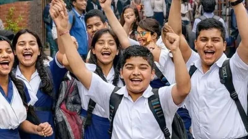 শিক্ষাপ্রতিষ্ঠান টানা ৭ দিনের ছুটি পাচ্ছে