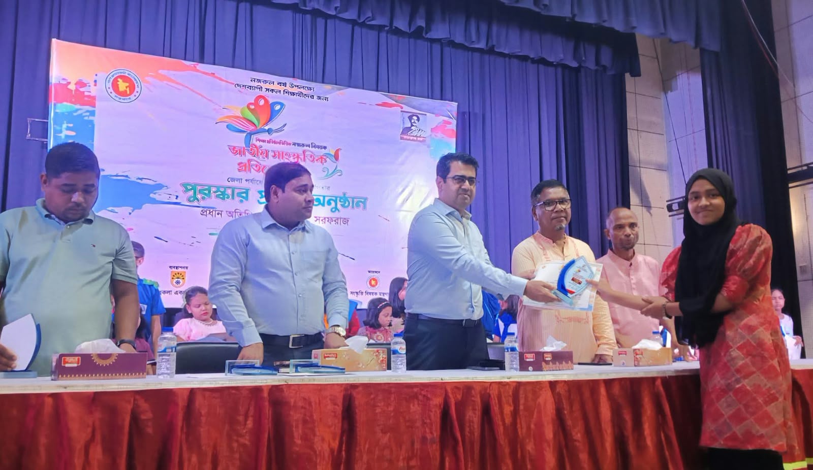 174 students receive awards in Nazrul cultural competition in Habiganj