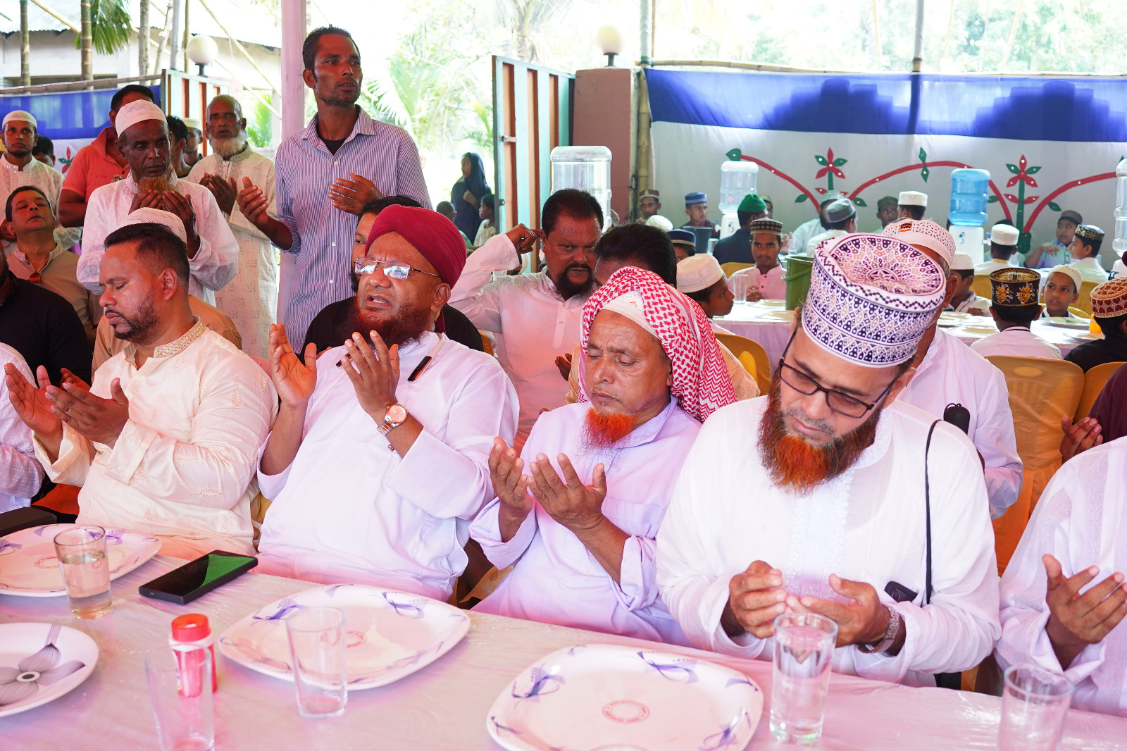 নিউ জার্সি হেলডন সিটির কমিশনার মুজিবুর রহমান রাহাতের উদ্যোগে মিলাদ মাহফিল অনুষ্টিত