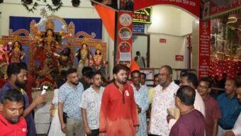 বিভিন্ন পূজামণ্ডপ পরিদর্শনকালে সিসিক প্রশাসক; সম্প্রীতি আরও সুদৃঢ় করতে দায়িত্বশীল ভূমিকা পালন করতে