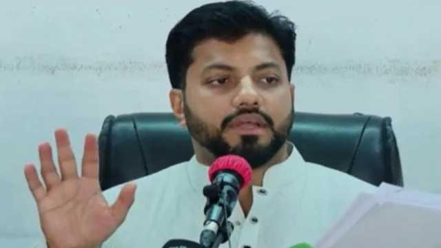 সুনির্দিষ্ট হামলার শঙ্কা ও নিরাপত্তায় অস্ত্র উঁচিয়ে ধরি: ইশরাকের বিবৃতি