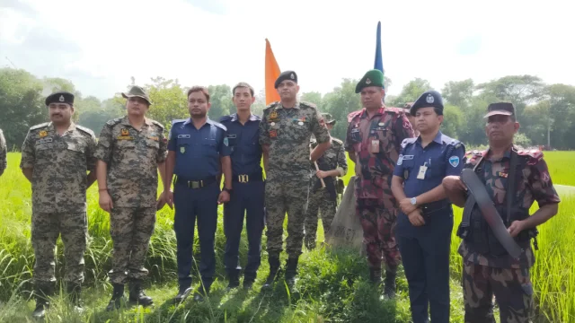 সীমান্তে আটক দুই পুলিশ সদস্যকে ১৫ ঘণ্টা পর ফেরত দিয়েছে বিএসএফ
