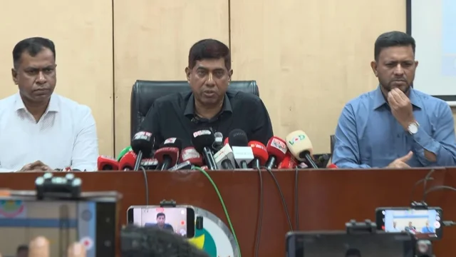 ডিসেম্বরে কার্যক্রম নিষিদ্ধ আওয়ামী লীগের ‘অপতৎপরতা’ কঠোরভাবে দমন করা হবে: ডিবিপ্রধান