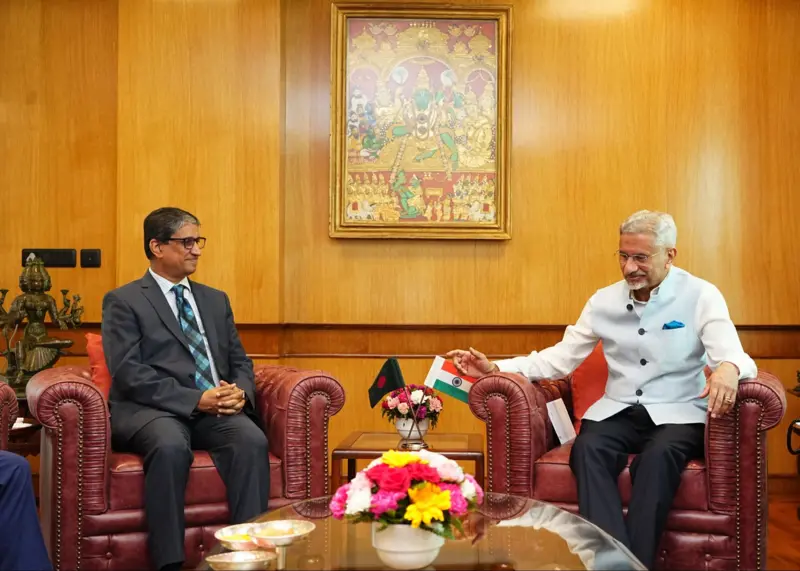 দিল্লিতে এস জয়শংকরের সঙ্গে বৈঠকে বাংলাদেশের রাষ্ট্রদূত রিয়াজ হামিদুল্লাহ
