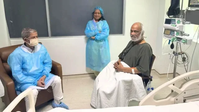 ড. মঈন খানকে দেখতে হাসপাতালে রাষ্ট্রপতি