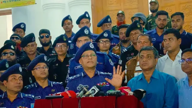 মাদক, কিশোর গ্যাং, চাঁদাবাজি এবং সন্ত্রাসী কর্মকাণ্ডের বিষয়ে যা বললেন আইজিপি