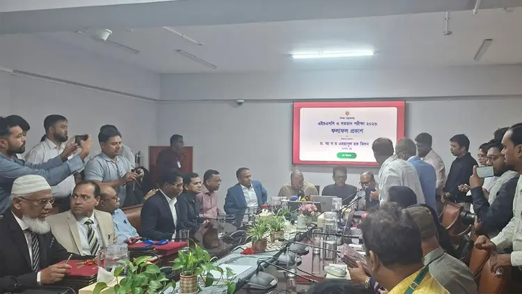 কোন বোর্ডে পাসের হার কত?