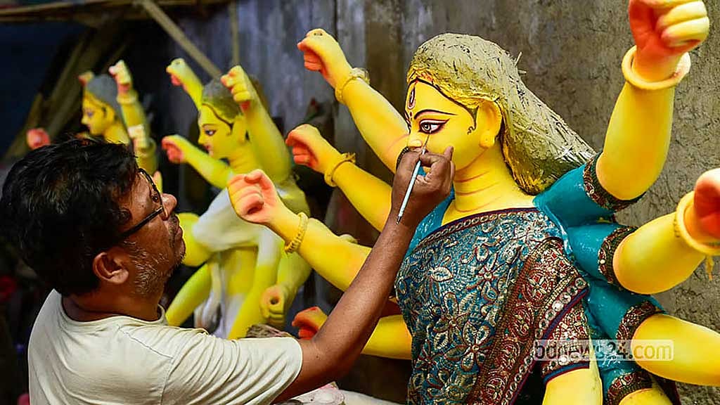 আজ মহালয়া, শুরু হচ্ছে দুর্গোৎসবের ক্ষণ গণনা