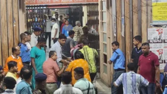কলকাতায় দুর্গাপূজার প্যান্ডেলে পদদলিত হয়ে ১৭ জন নিহত