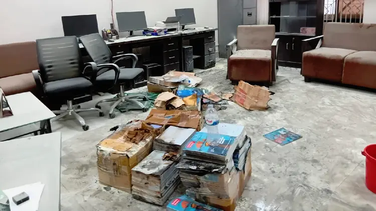 পররাষ্ট্র মন্ত্রণালয়ে আগুন, ফায়ার সার্ভিস পৌঁছানোর আগে নিয়ন্ত্রণে আগুন